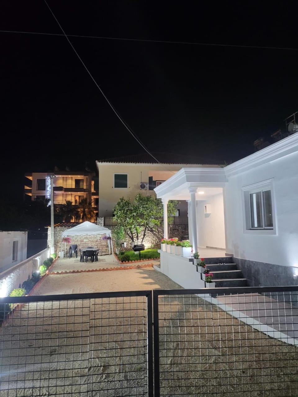 Vila Ademi 사밀 외부 사진
