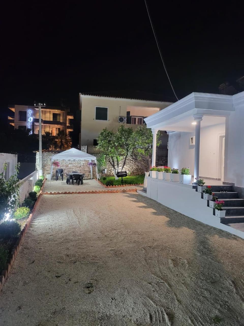 Vila Ademi 사밀 외부 사진